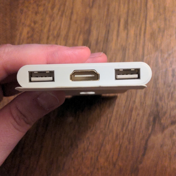 Lightning Adapter Hub - HDMI, 2 USB, SD, microSD - Picture 4 of 6